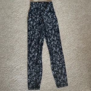 Lululemon Align Leggings; size 0